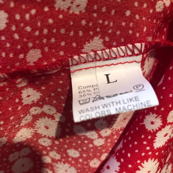 Womens red floral v neck flowy ruched short sleeve blouse in size large - Picture 5 of 7